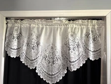 JCPenney Lace Valance 26"L x 48"W Cream Polyester Scalloped Edge Curtain