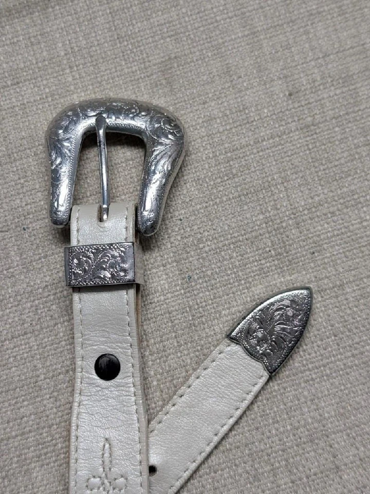 Cinturón con hebilla NOCONA vintage hecho en EE. UU. CONCHO cuero blanco 32 vaquero WESTERN Foto 4 de 4