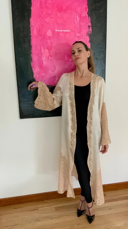 Bata de seda pura y encaje de 1930 - Marfil antiguo peignoir con mano - Lujo vintage Foto 4 de 4