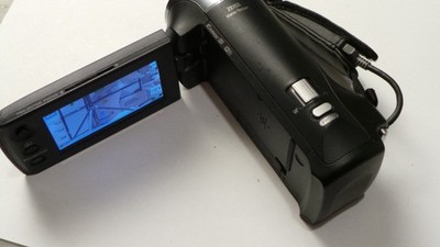 Sony Handycam HDR-PJ275 AVC HD 8GB Memory 27x Opt Zoom Compact