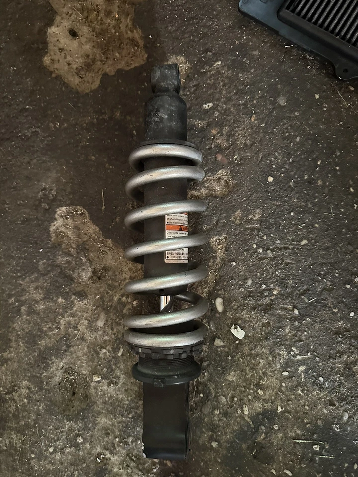 Amortiguador trasero Kawasaki Z1000 2010-13 Foto 2 de 2