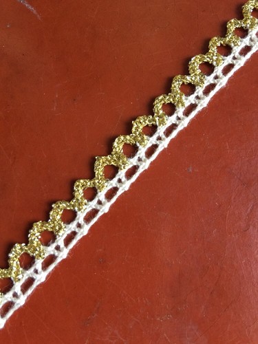 Vintage Sewing Trim - Natural & Metallic Gold - 10 Yards - Free Shipping - Picture 2 of 3