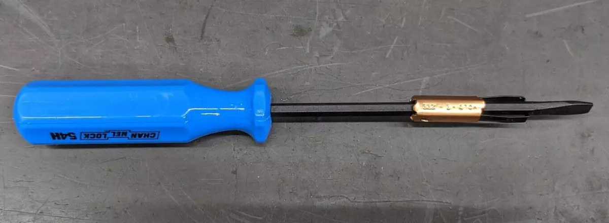 Channellock Flat Head Screwdriver 54H Hold E Zee Screw Holder 5 32
