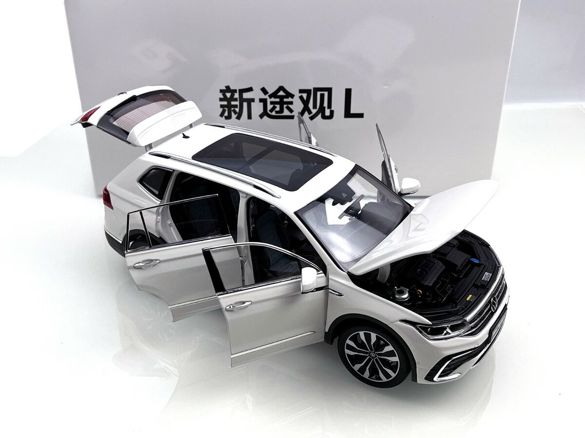 1:18 Volkswagen New Tiguan L White 2022 Diecast Metal Model