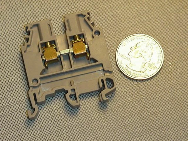 Entrelec M 4/6 5116 Terminal Block Grey - Image 2 of 2