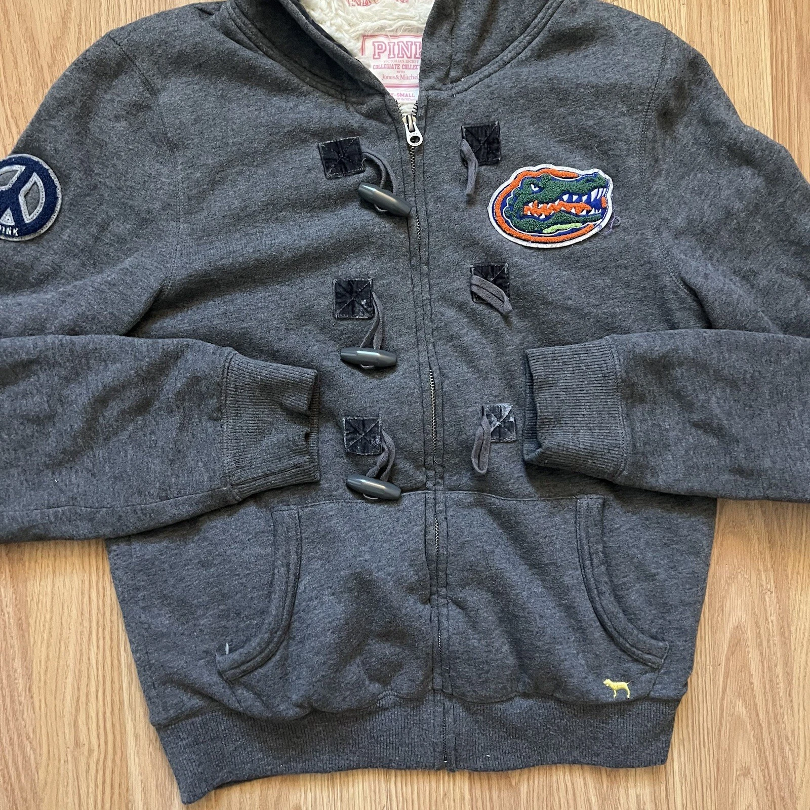 UNDERCOVER Victorias Secret ROSA Pelliccia Foderata Gators UF Felpa con Cappuccio Giacca Toggles Donna Taglia XS