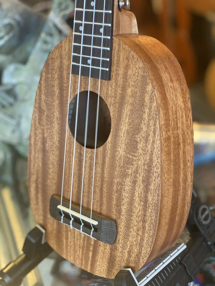 Kamehameha Ukulele SP-10 Pineapple Soprano Mahogany - Image 3 of 4