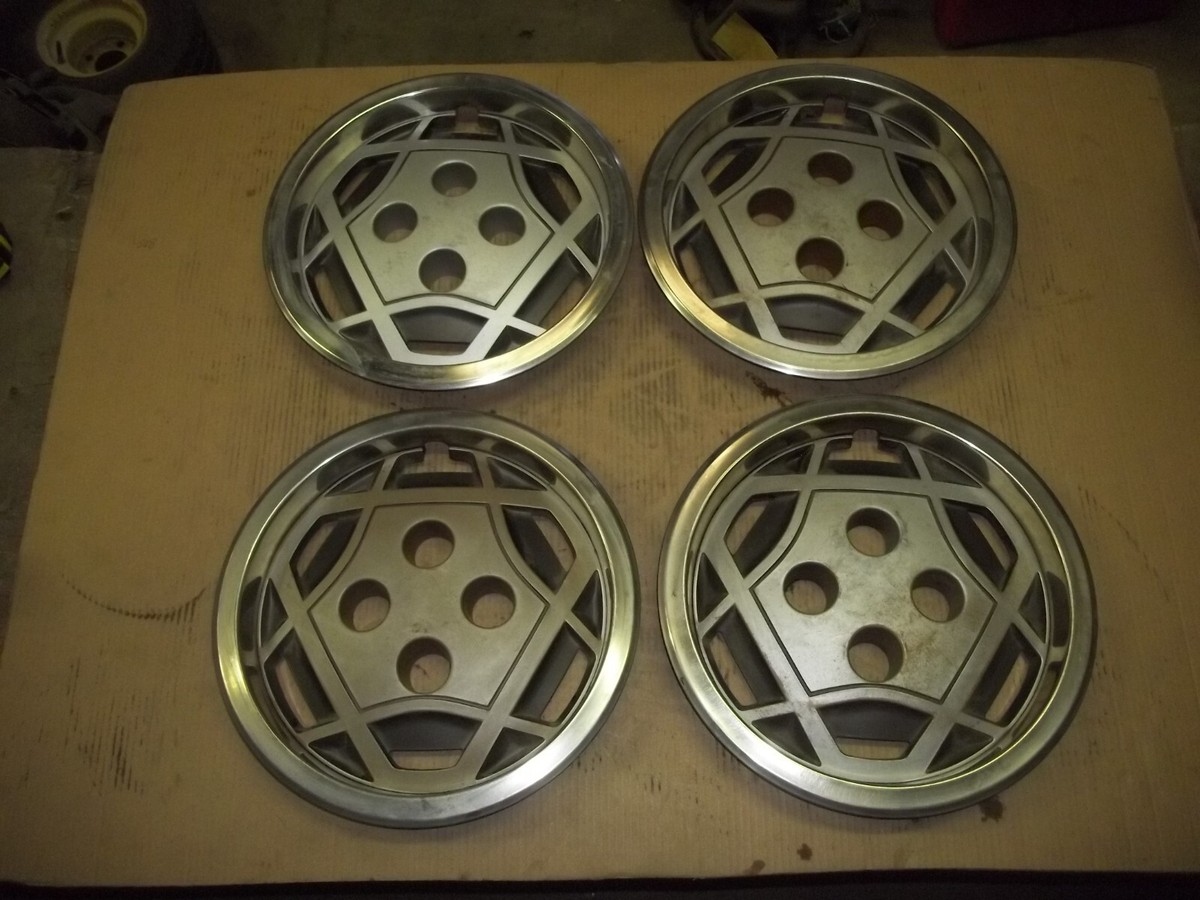 79 80 81 Datsun 280ZX 280 ZX Hubcap Rim Wheel Cover Hub Cap 14