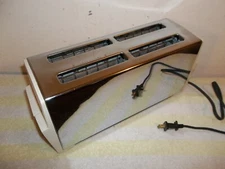 Vtg MCM 1970's Proctor Silex Mirrored Chrome Almond 4 Slice Electric Toaster