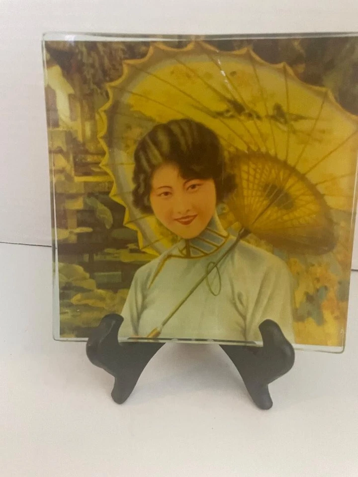 Antiguo Plato Pequeño Chino - Diseño Floral Pintado a Mano - 5" x 5" Pre-1800 Foto 2 de 2