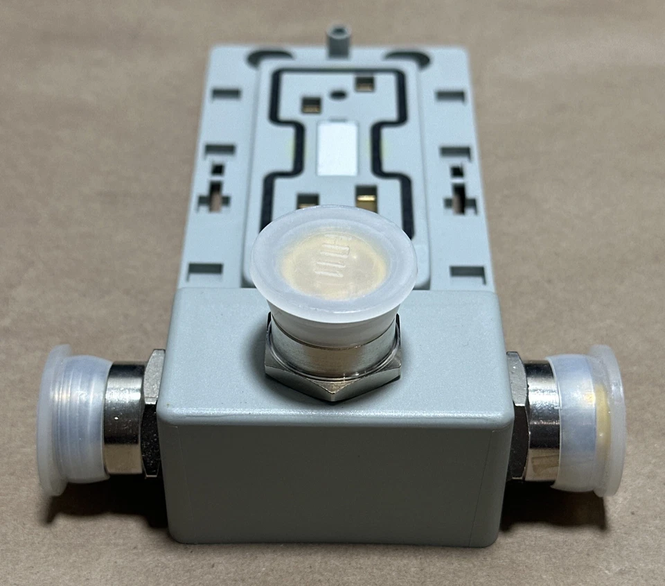 NEW OPEN BOX- Allen Bradley 1792D-CB18P Ser B Kwik I/O DeviceNet Base + WARRANTY - Image 4 of 4