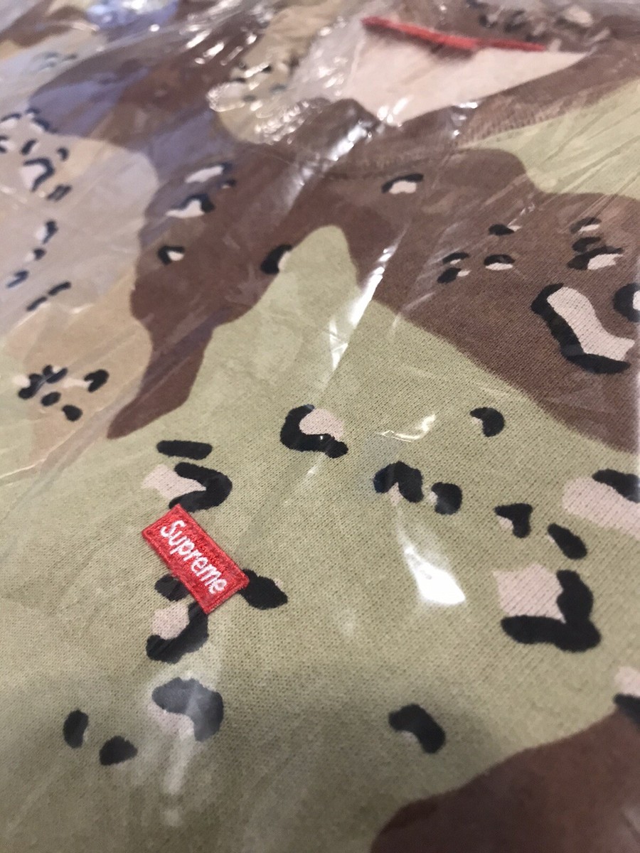 SUPREME FW20 - Chocolate Chip Camo Small Box Crewneck SUPREME FW20 - Chocolate Chip Camo Small Box Crewneck