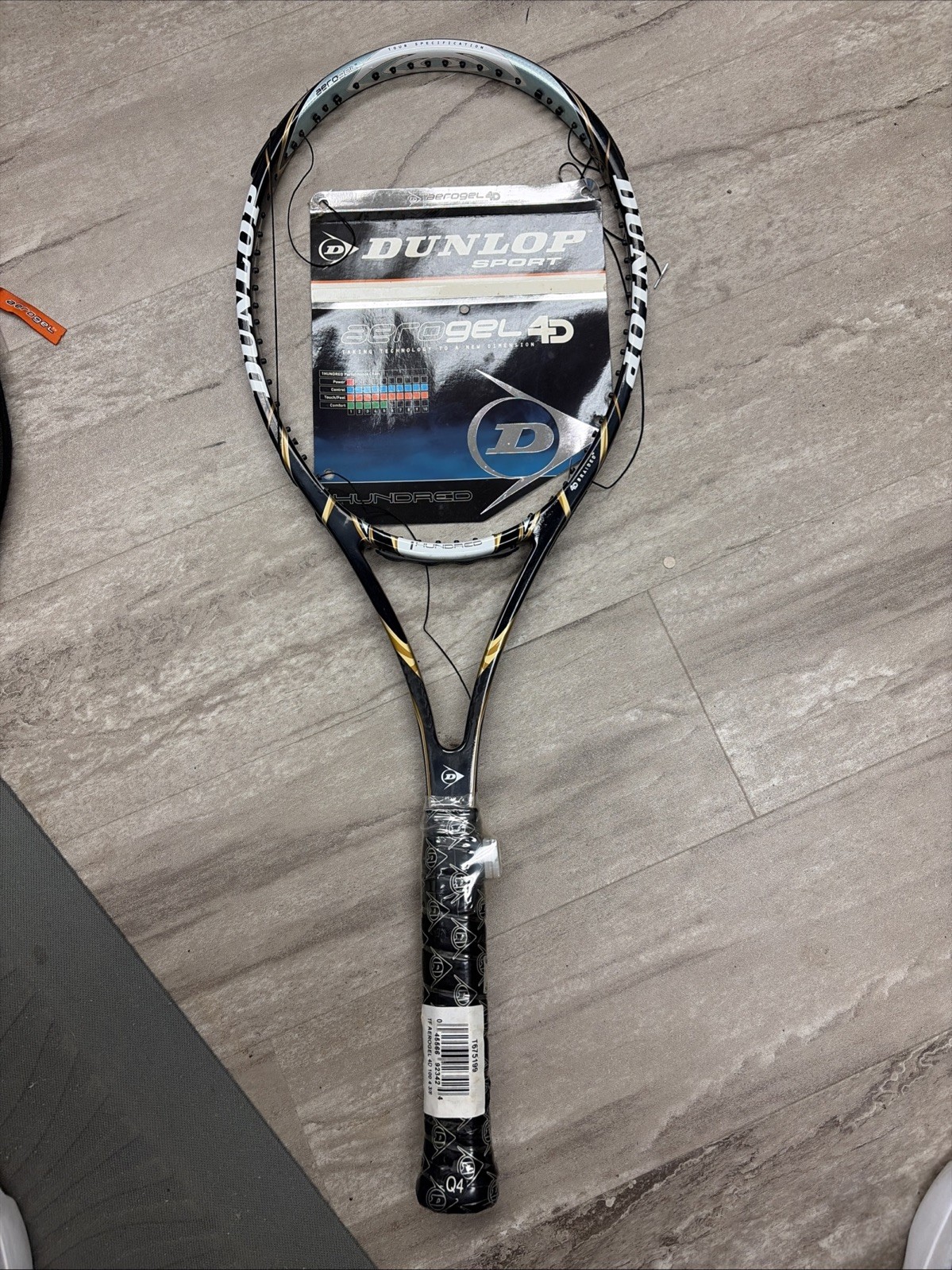 New Dunlop Aerogel 4D One Hundred 4 3/8 Tennis Racquet