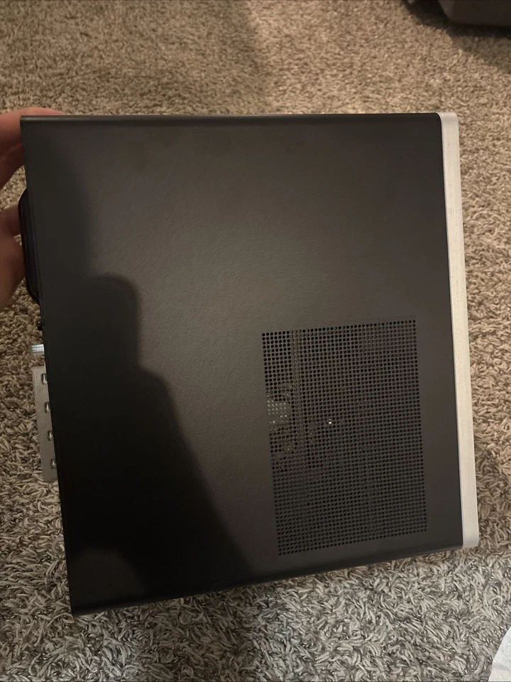 Computadora de escritorio HP Pavilion AMD Ryzen 7 5700G 1 TB 16 GB Win 11. Excelente estado Foto 4 de 4