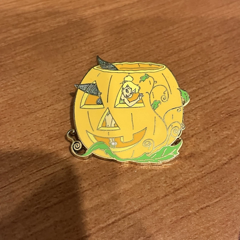 Disney Parks Halloween Tinker Bell Pumpkin Jack O Lantern Pin Tinkerbell 2008 Foto 2 de 4