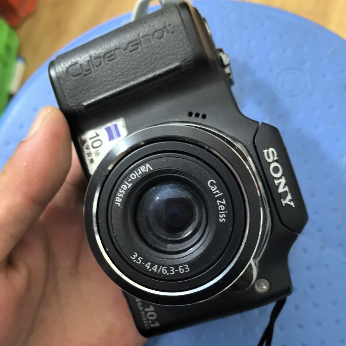 Sony Cyber-shot DSC-H20 10.1MP 10x Optical Digital Camera - Black