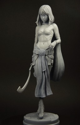 Resin Figur. Brunhilda. Kriegerprinzessin. 1/10. 3D gedruckt.