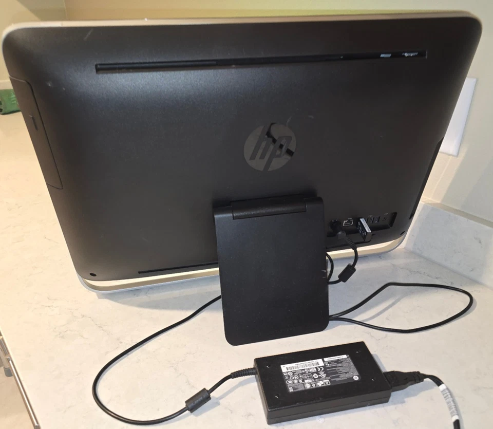 HP Pavilion 23" Screen All-in-One Webcam Windows 10, Model 23-g010 - Image 2 of 4