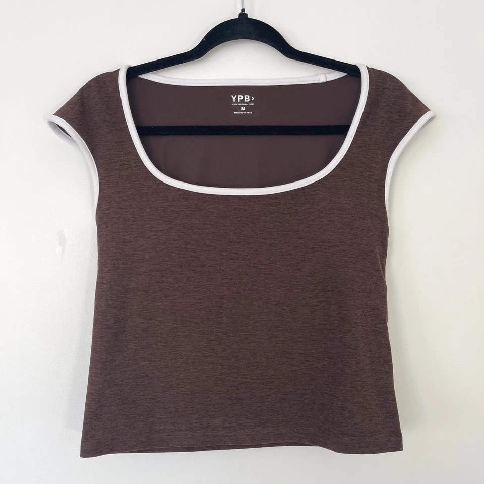 Top manga gorra Abercrombie YPB dailySOFT marrón con ribete blanco talla mediana Foto 2 de 4