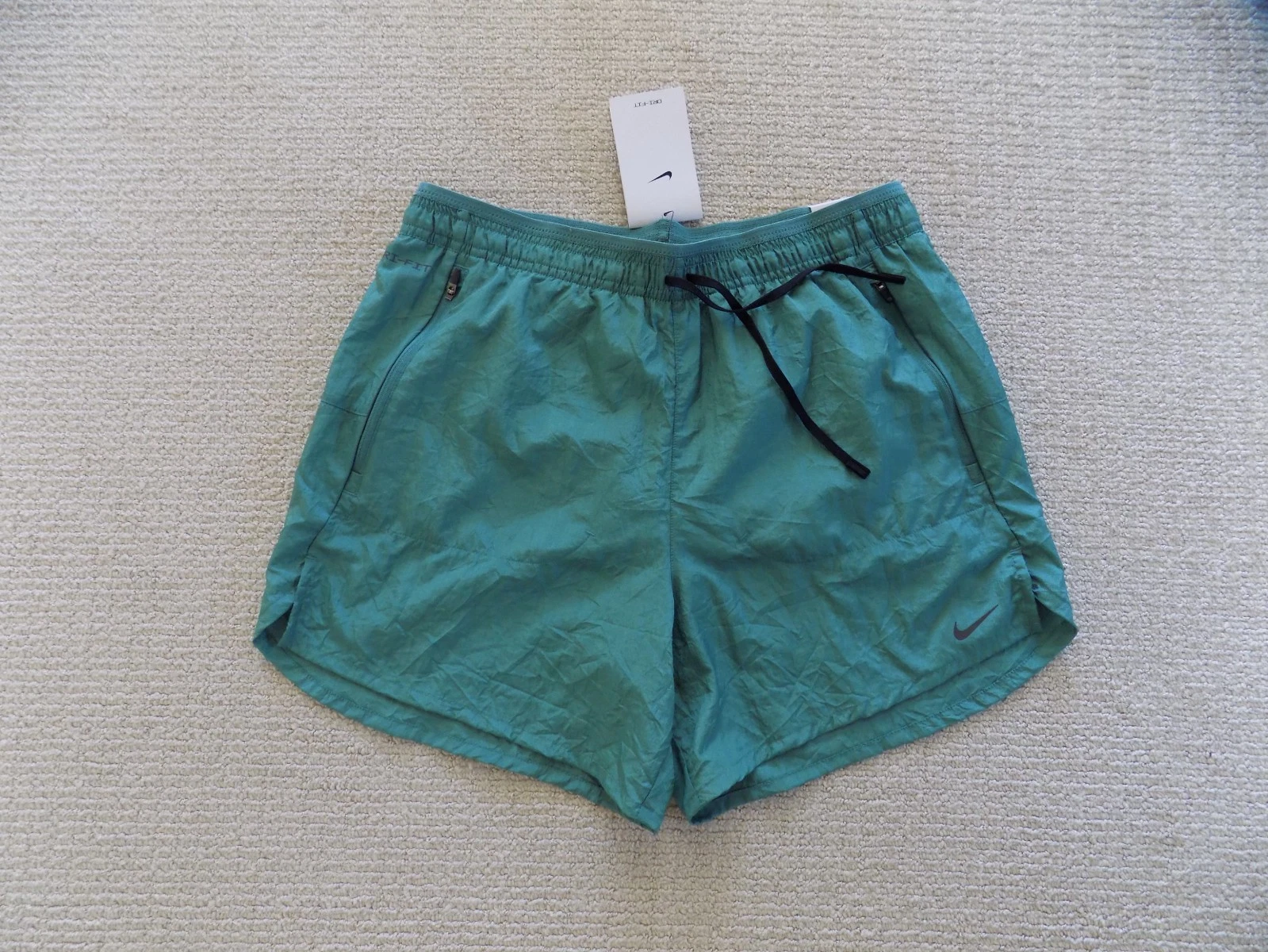 NEW MENS M MEDIUM NIKE STRIDE RUNNING DIVISION 5" SHORTS 2in1 GREEN FN3391 361