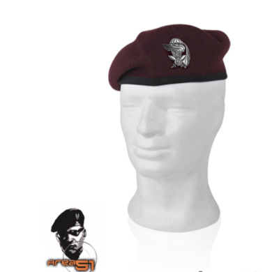 BASCO MILITARE CON FREGIO DEI PARACADUTISTI 9° COL MOSCHIN FOLGORE VINTAGE 