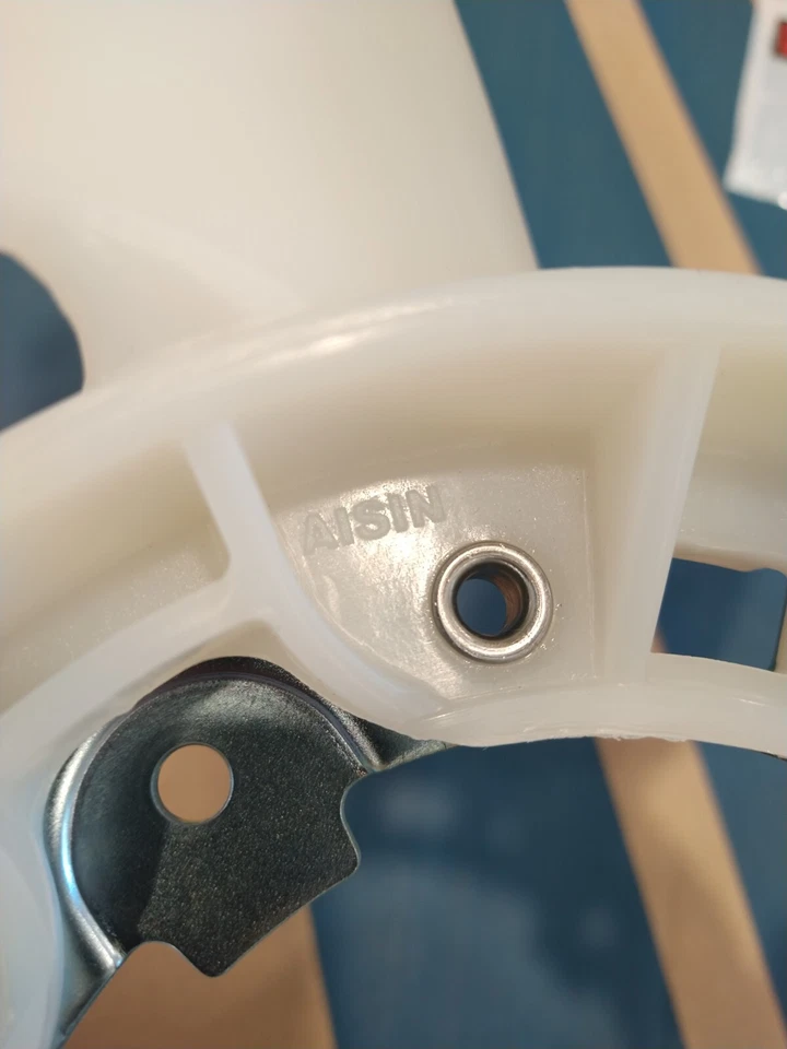 Ventilador de refrigeración del motor Toyota Sequoia Lexus GX470 hoja de embrague Aisin FNT-016 Foto 3 de 4