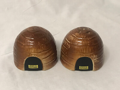 Vintage ZULU-Beehive-Huts Salt and Pepper Shakers From Republic of South Africa