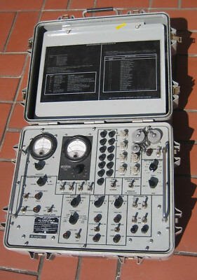 AN/PSM-18C test set automatic pilot US NAVY  NP: Euro 25968,35