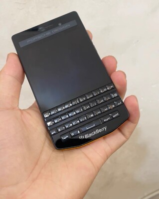 Blackberry Porsche Design P9983 (3G) 16GB Mobile Phone (Preowned