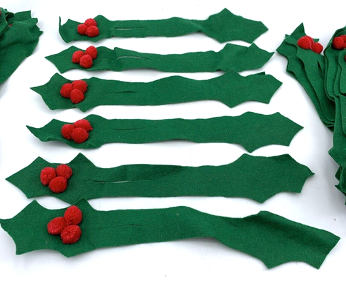 Christmas Felt Napkin Holders Individual Set of 22 Handmade Holly Berry Pom Pom - Picture 4 of 4