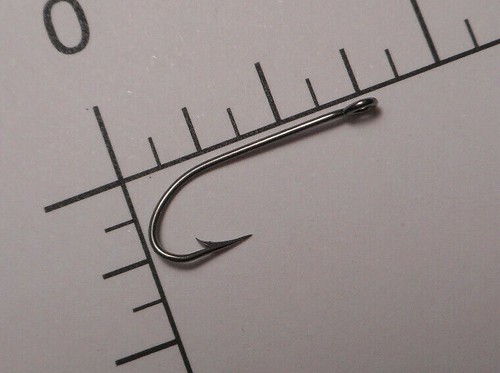 500 MUSTAD #10 FLY TYING Kendal KIRBY HOOKS BRIGHT 2X STRONG X LONG PANFISH 4370 - Picture 1 of 4