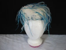 TRUE VINTAGE WOMAN'S AQUA BLUE & WHITE FEATHER HAT SOFT FLUFFY 1950'S 1960S VGUC
