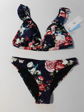 NWT Cupshe Two Piece Bikini Swimsuit Floral Ruffle Strap Swim Size Medium