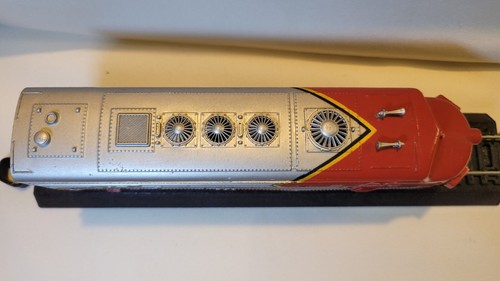 BACHMANN HO SCALE SANTA FE F9 DIESEL LOCOMOTIVE 307 - Picture 2 of 6