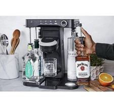 Black and Decker Bev Cocktail Maker Carousel Brand New w/ Bar Mat Perfect Gift