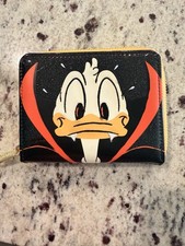 Loungefly Disney Pato Donald Vampiro Disfraz Cremallera Alrededor Cartera Exclusivo