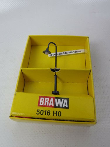 11593: Brawa N 5016 accesorios de modelismo ferroviario lámpara de arco Múnich negro, 4,6 cm H embalaje original | Condition: Gebraucht