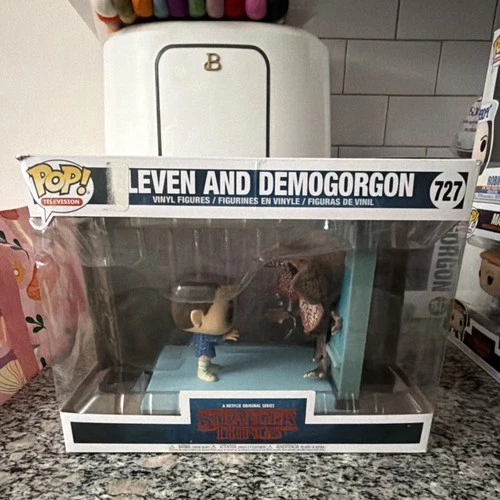 Funko Pop! Television Stranger Things Eleven and Demogorgon Vinyl Diorama #727