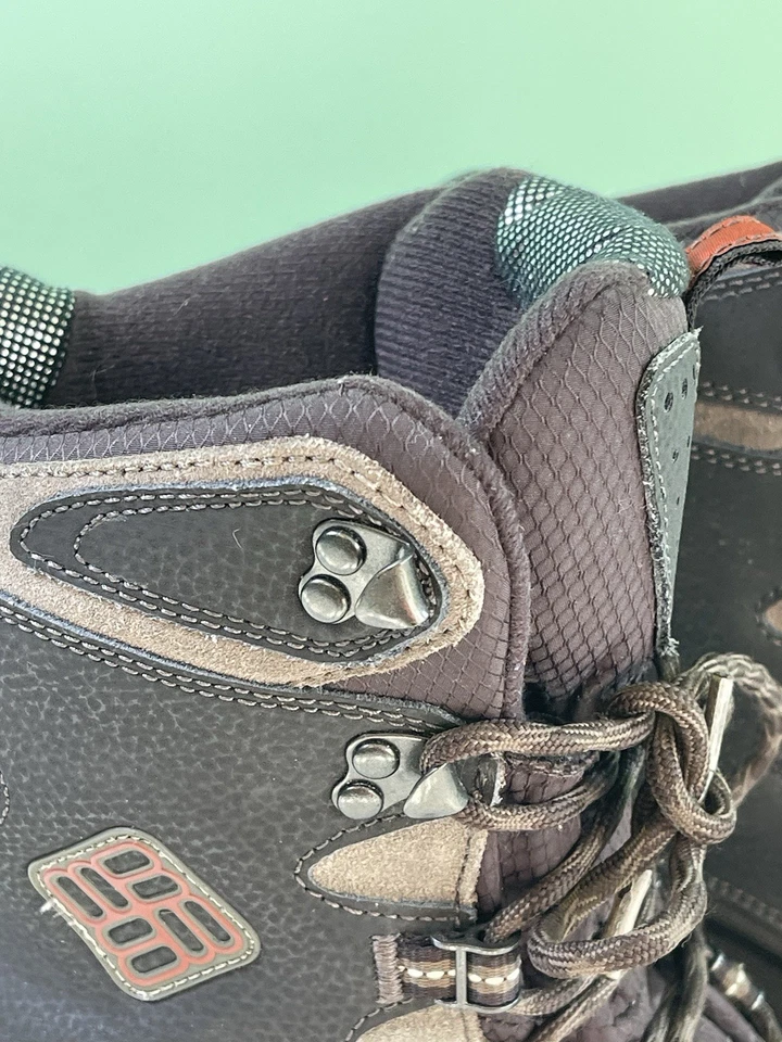 COLUMBIA OMNI TECH 200GM Insulated Hiking Boots - Mens Size 10.5 Brown - Image 3 of 4