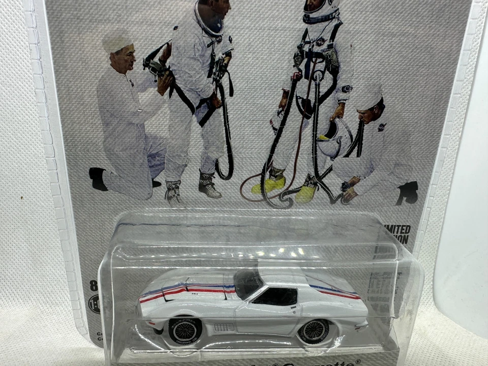 Chevrolet Corvette 1971 - Escala 1:64 Norman Rockwell Series 3 FRETE GRÁTIS - Imagem 3 de 4