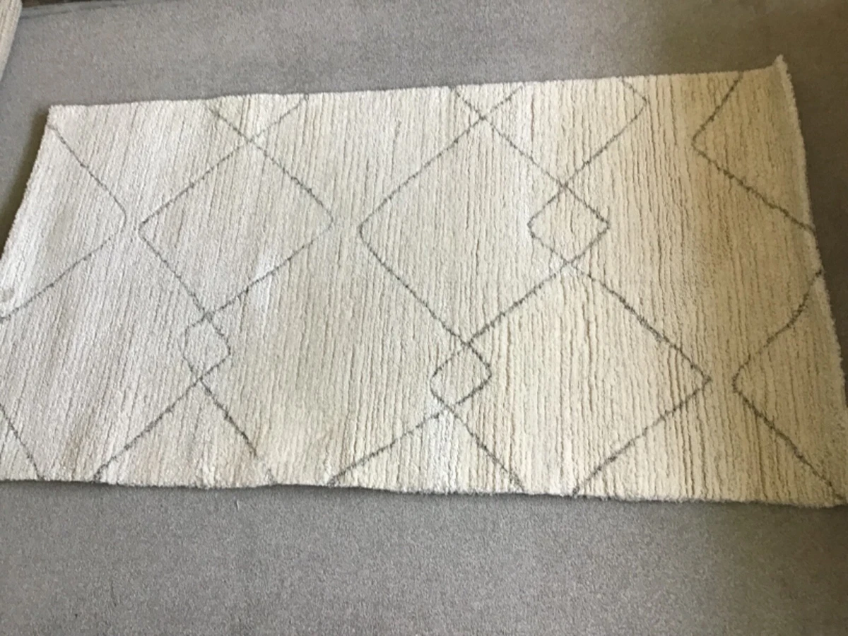 Despídete de la limpieza con la tendencia de pelo de Ikea que se impone en ventas y decoración 12 Moncloa Elegancia que encaja en cualquier ambiente: la alfombra versátil