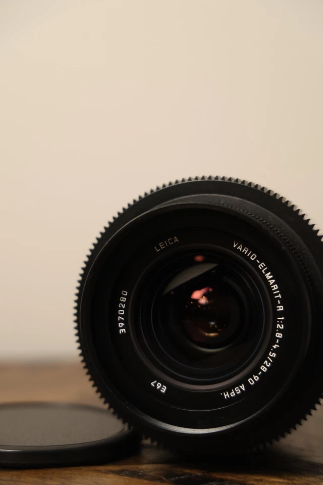 Leica Vario-Elmarit-R 28-90mm/F2.8-4.5 E67 ASPH Lens - Cine Modded and EF Mount - Image 3 of 4