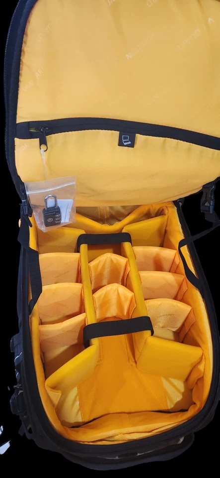 VANGUARD Alta Fly 49T DSLR Bolsa para cámara 2 ruedas Trolley Equipaje de mano con ruedas Foto 2 de 4