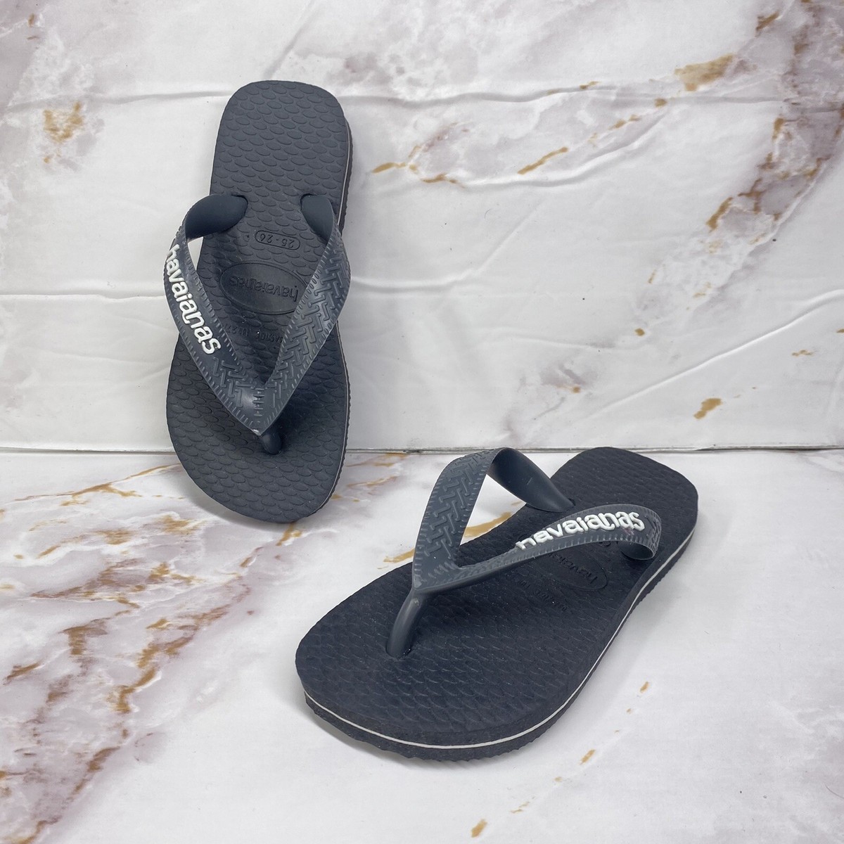 Kids size 9/10 Havaianas Flip-Flops - Never Used Gray  display picture 3