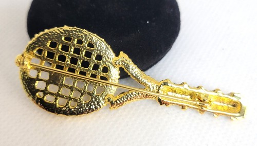 Broche broche de raqueta de tenis vintage tono dorado detalles de estrás 2,5" por 1" - Imagen 5 de 7