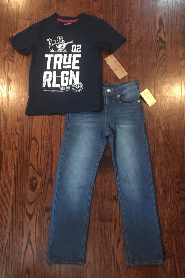 CONJUNTO CAMISETA Y JEANS TRUE RELIGION NIÑO NUEVO CON ETIQUETAS $79 Foto 2 de 4