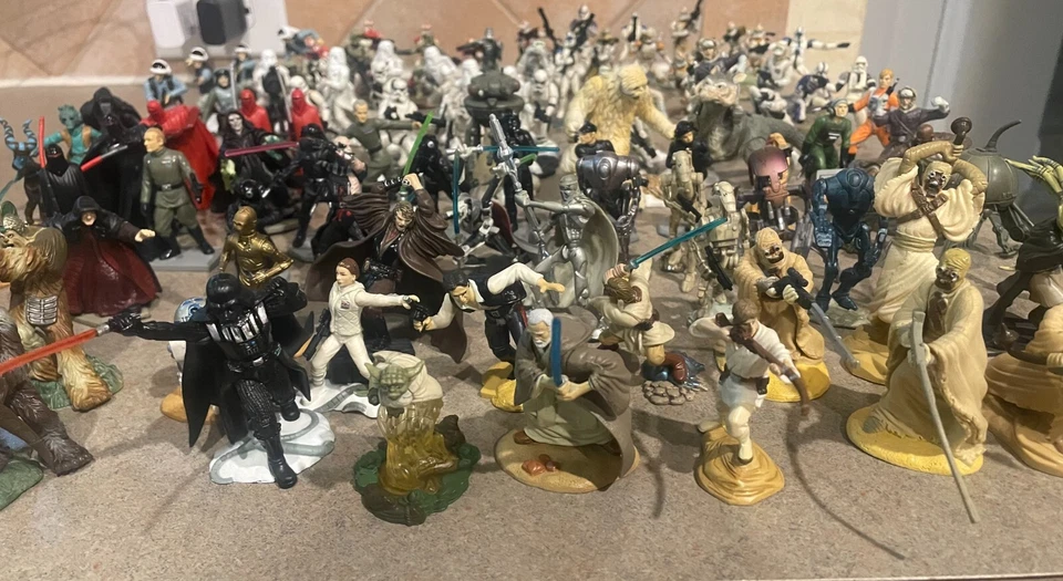 Lot of 110 Star Wars LFL Hasbro Mini Figures Battlepacks 2005-2006 Collections - Image 3 of 4