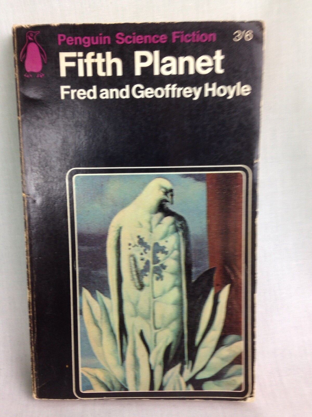 Fifth Planet Penguin science fiction Book Fred & Geoffrey Hoyle 1967 Paperback