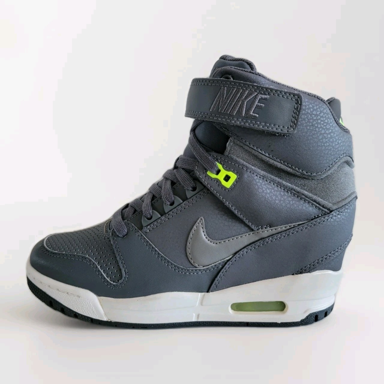 NIKE AIR REVOLUTION SKY HI WEDGE SIZE UK 4.5 EUR 38 (599410 019)