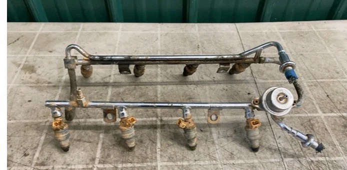 1992 Ford F150 Bronco 5.0L 302 V8 Fuel Injection Rail 92-94 - Image 4 of 4